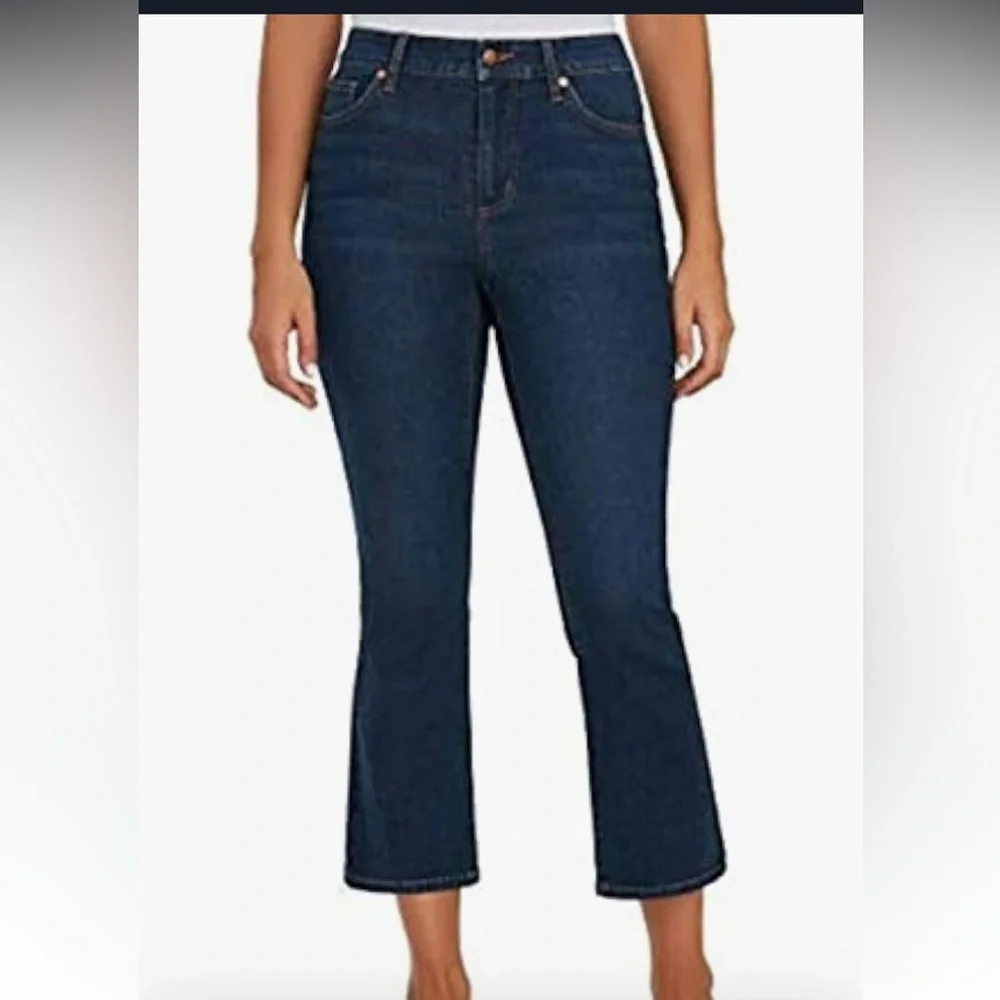 NWT Chaps Mid-Rise Crop Kick Ankle Jeans, size 6